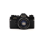 Câmara SLR a filme Mamiya NC1000s + Mamiya-Sekor CS 50mm F1.7 — vista frontal, disponível na LX-FILM