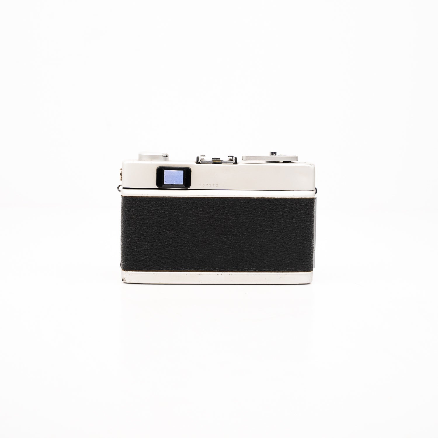Cámara Range Finder Konica C35 — vista superior, disponible en LX-FILM